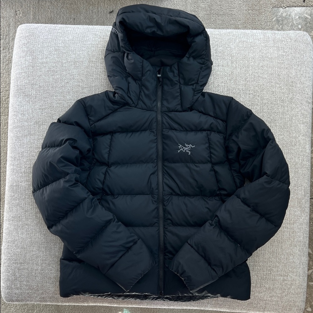 ARC’TERYX THORIUM HOODED DOWN JACKET - LIKE NEW  SIZE MEDIUM WOMENS